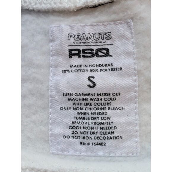 Peanuts Charlie Brown & Gang Christmas White Crewneck Women's Sz S Sweater Cute - Picture 4 of 5